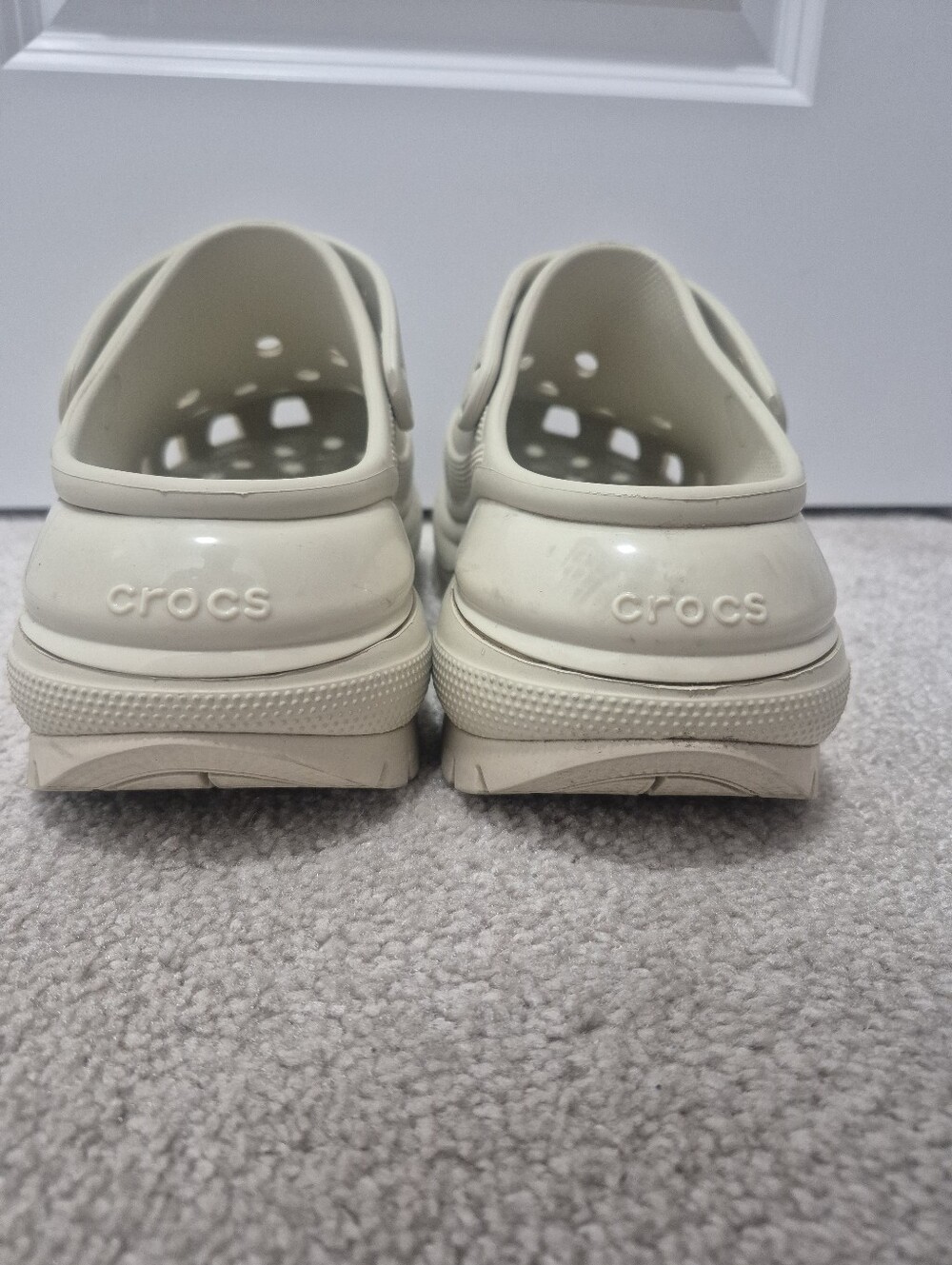 Crocs Mega Crush Clogs, Unisex, Ivory, M8, W10 - Picture 9 of 12